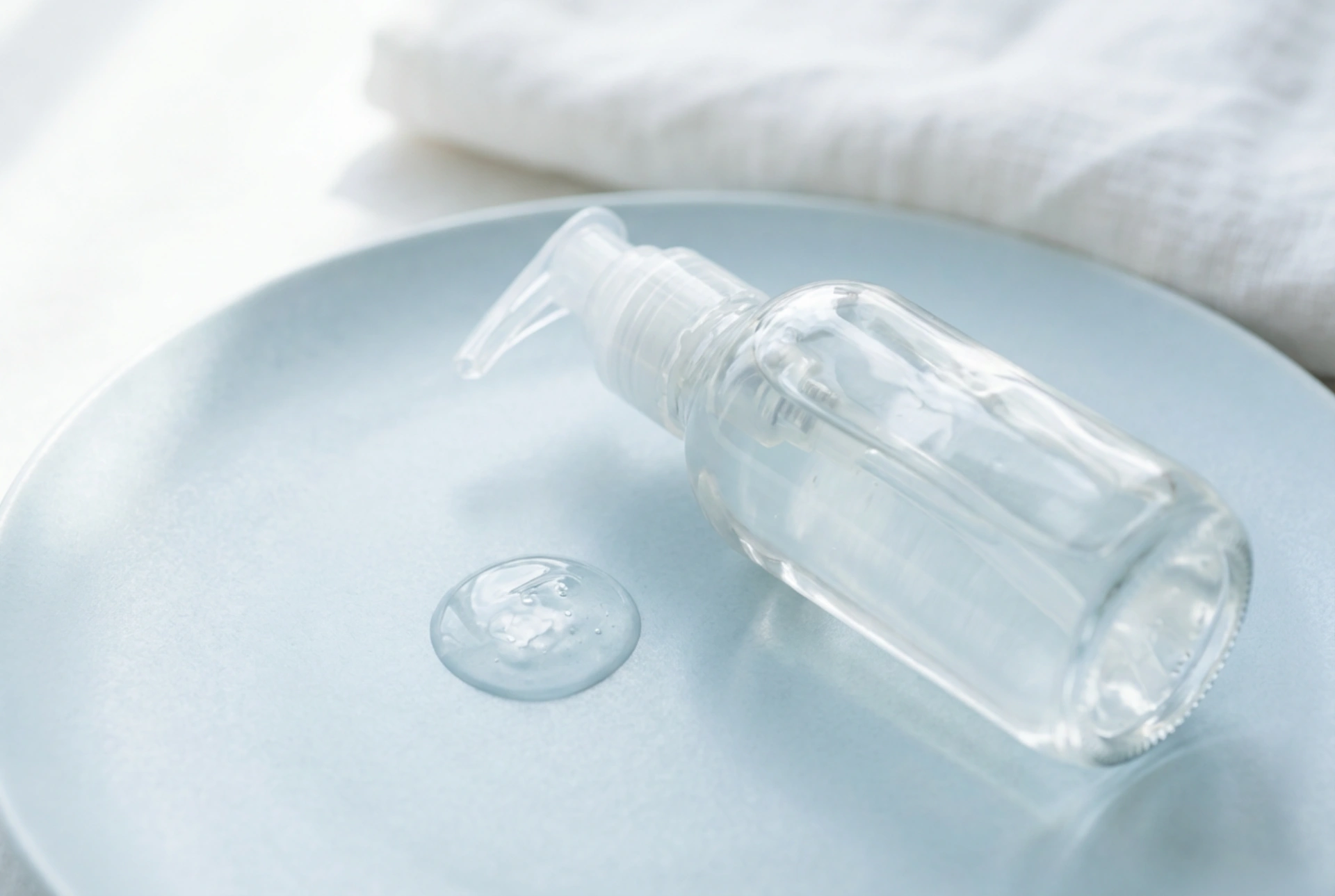 Le gel nettoyant coréen dans votre routine : choix, technique et fréquence