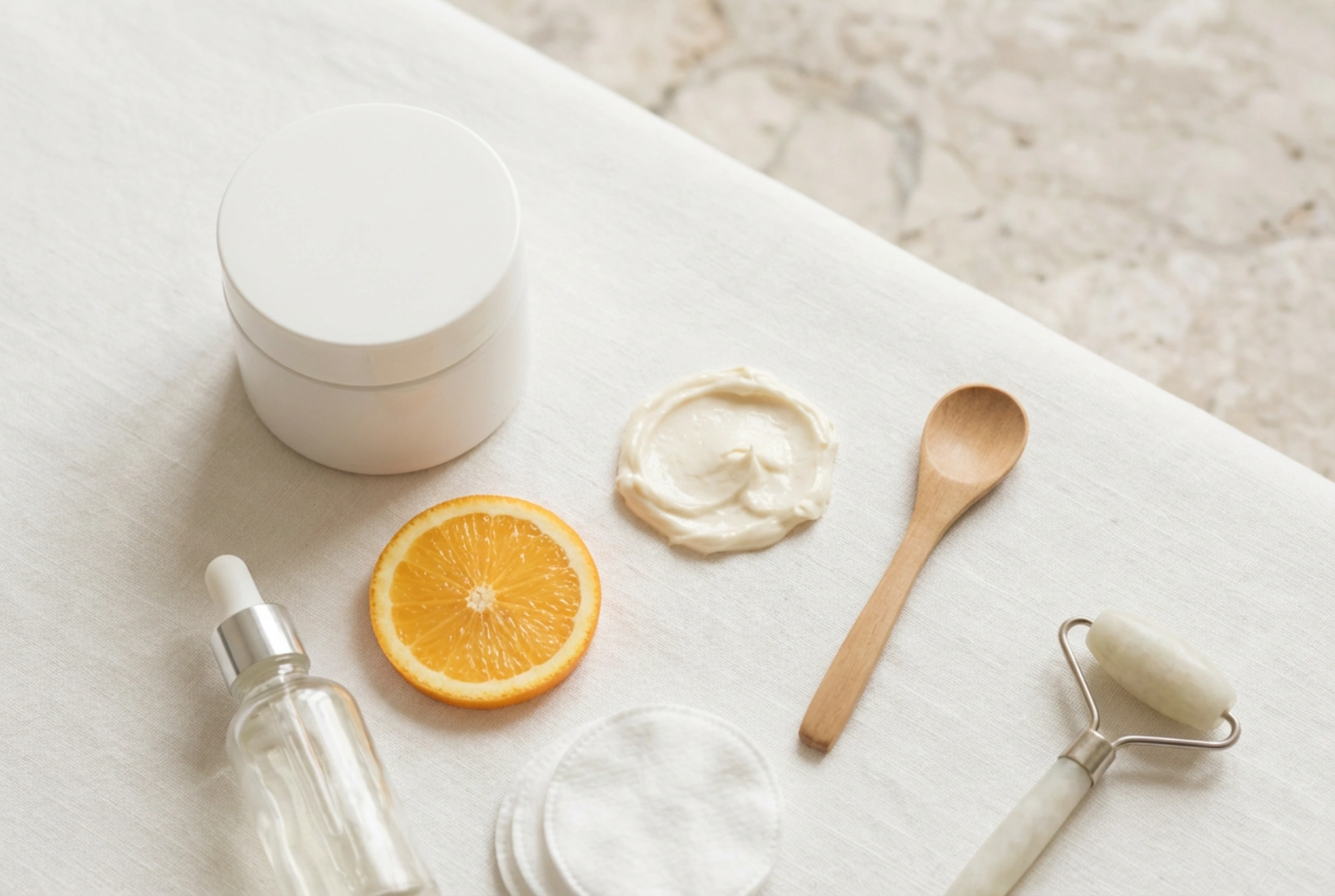 Masque à la vitamine C : comment l'utiliser et l'associer dans sa routine de soin