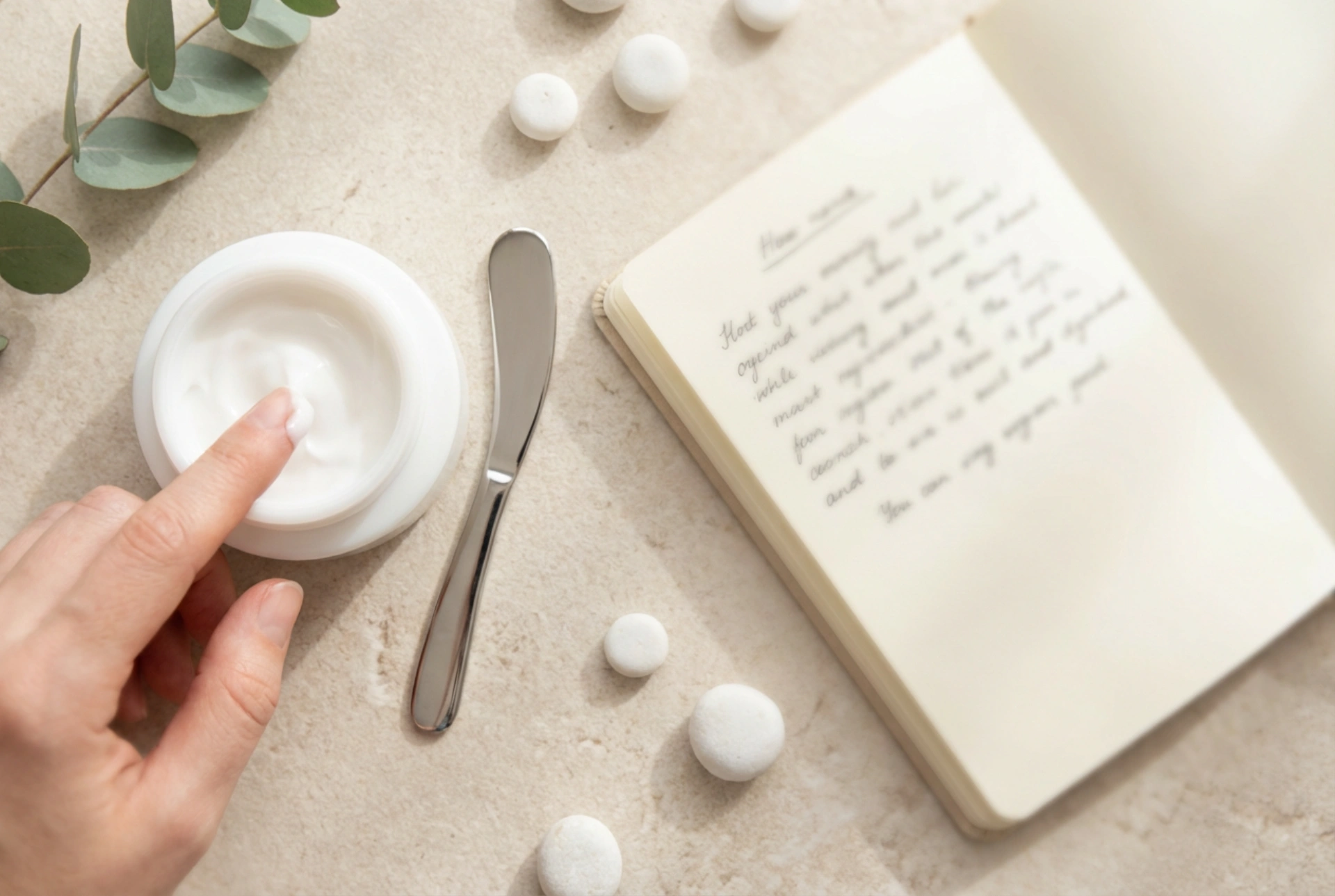 Crème hydratante au quotidien : comment décrypter la liste des ingrédients et choisir la bonne texture