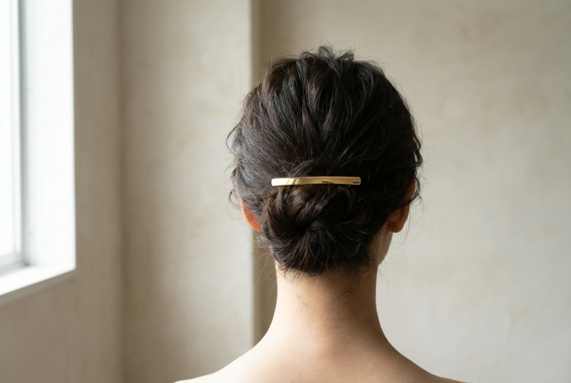 Coiffures relevées faciles : astuces, accessoires et fixation