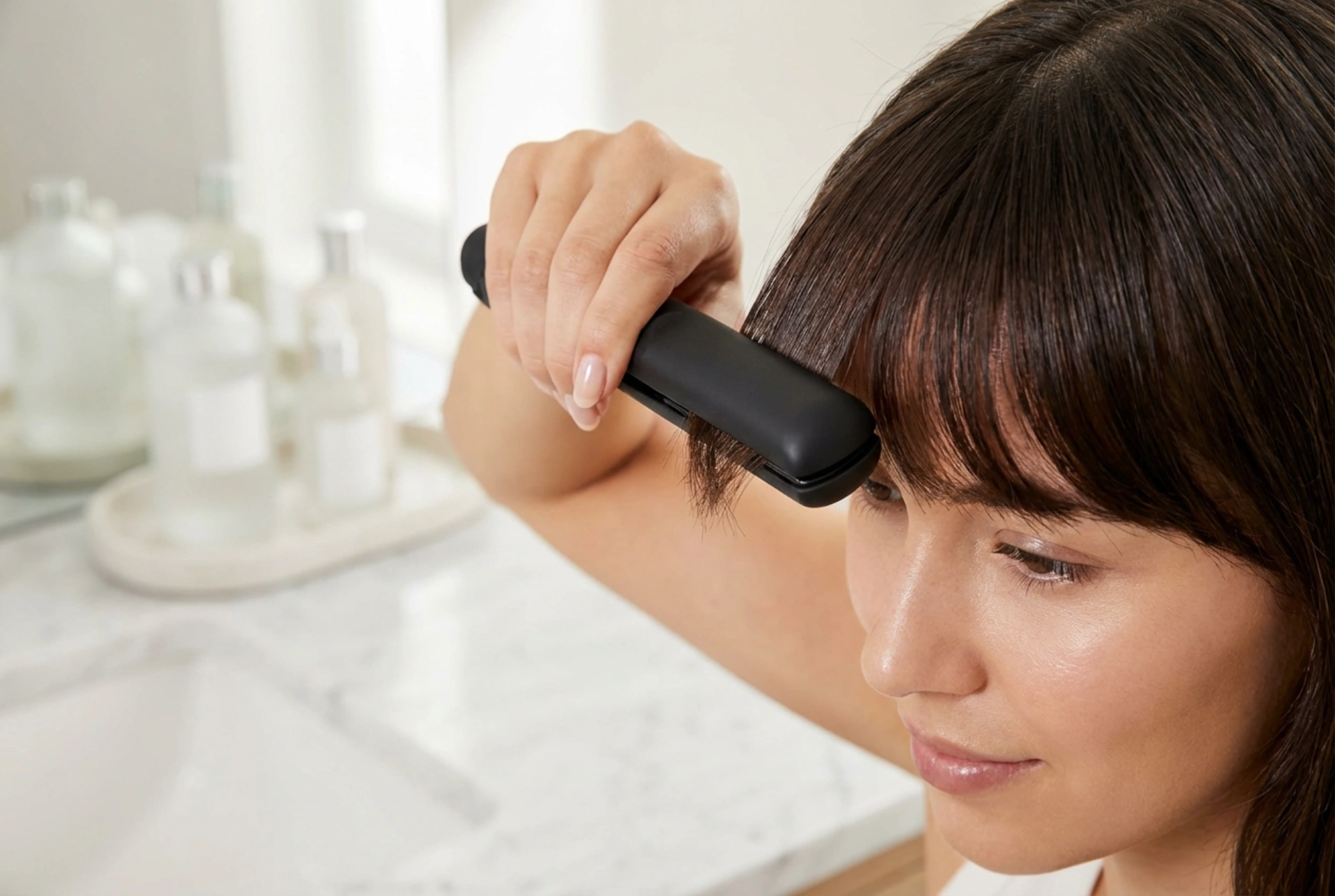 Mini lisseur : des coiffures de précision pour franges et mèches courtes