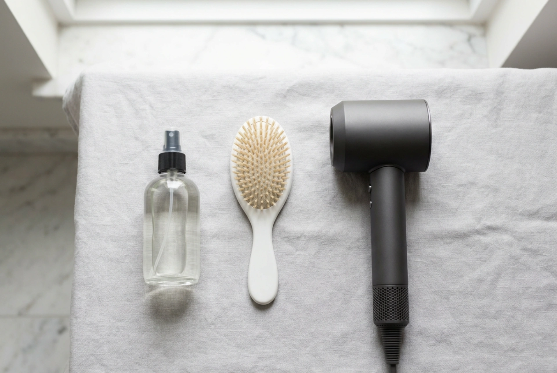 Protection thermique pour les cheveux : l'ordre correct dans la routine de coiffage