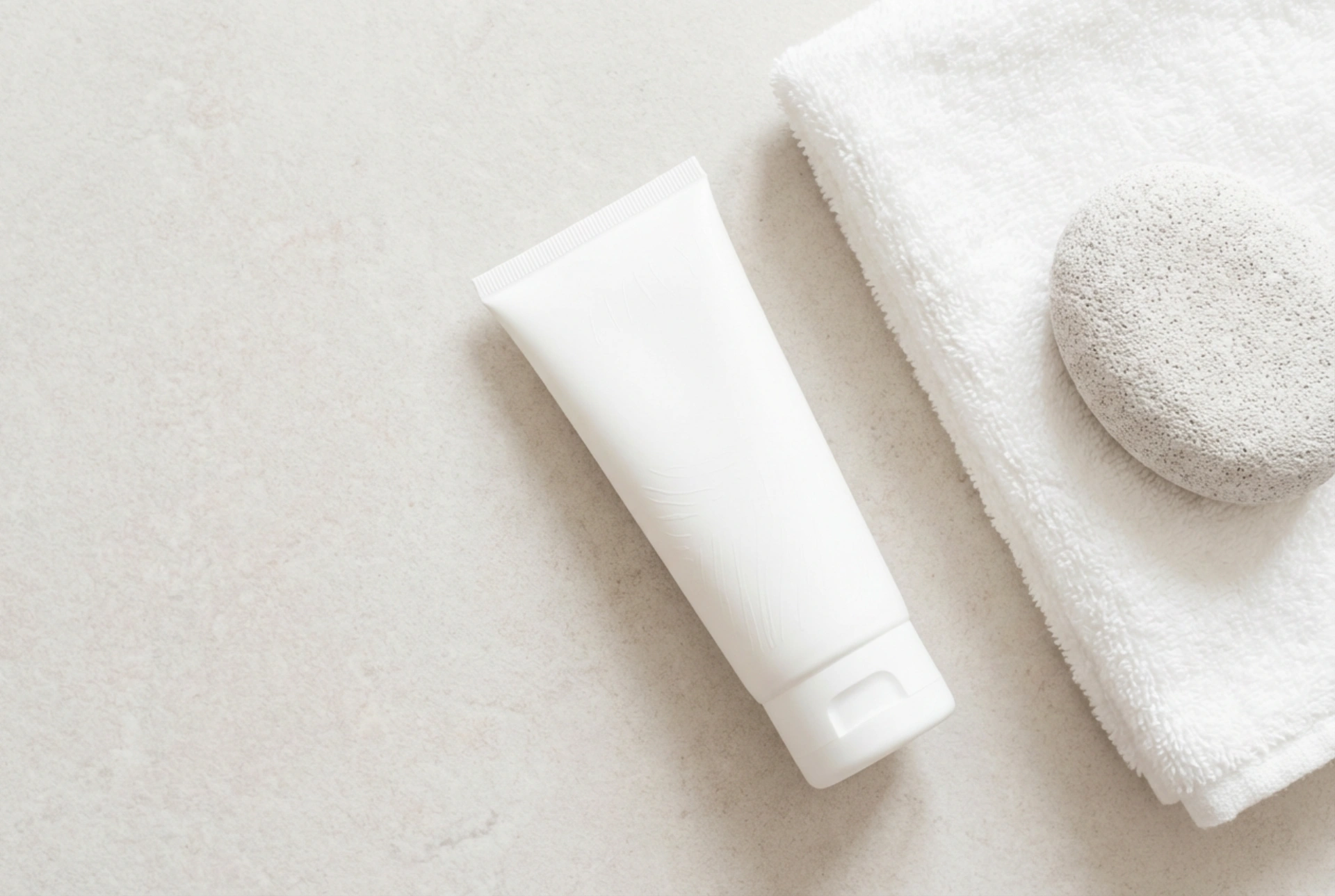 Soin adoucissant intense : comment utiliser la crème pour les pieds à l'urée 50 %
