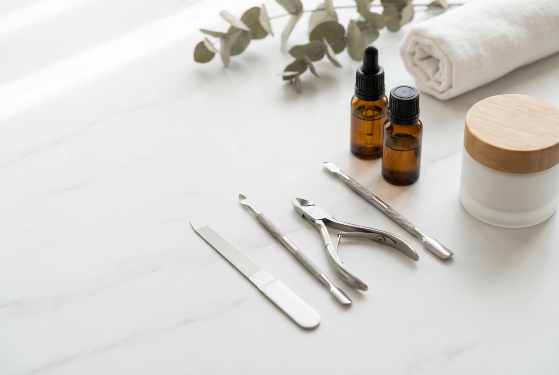 Kit de manucure et pédicure professionnel : composition et règles d'hygiène