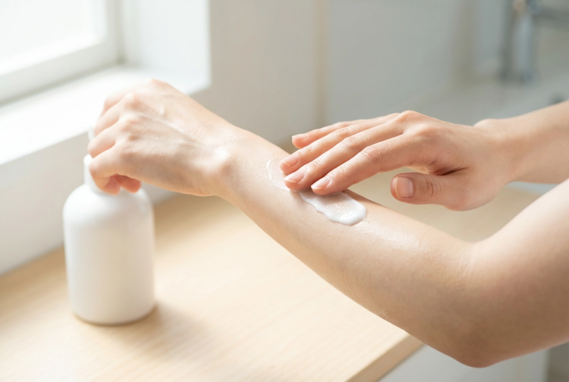 Lait corporel : hydratation légère, application et erreurs courantes