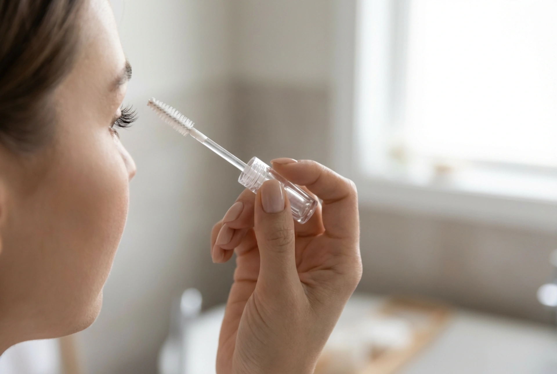 Base de mascara : quand l'utiliser, comment l'appliquer et avec quoi la combiner
