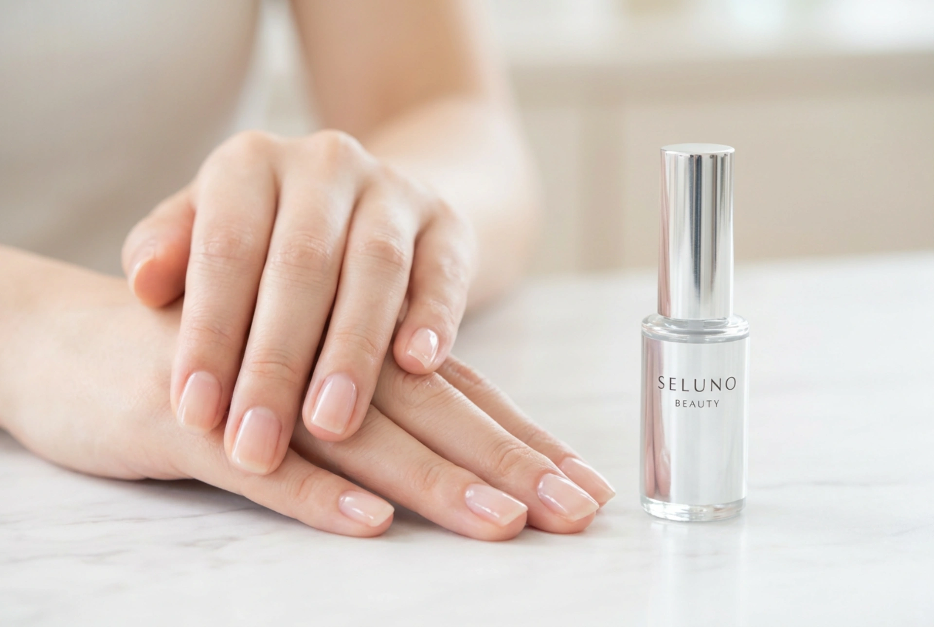 Top coat pour ongles : types, application et durabilité maximale